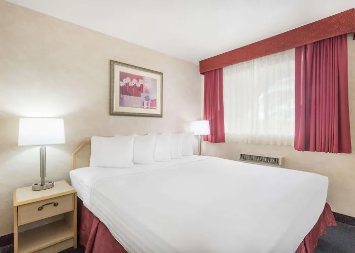 Days By Wyndham Bullhead Hotel 2*