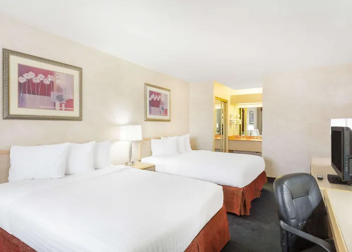 Days By Wyndham Bullhead Hotel 2*