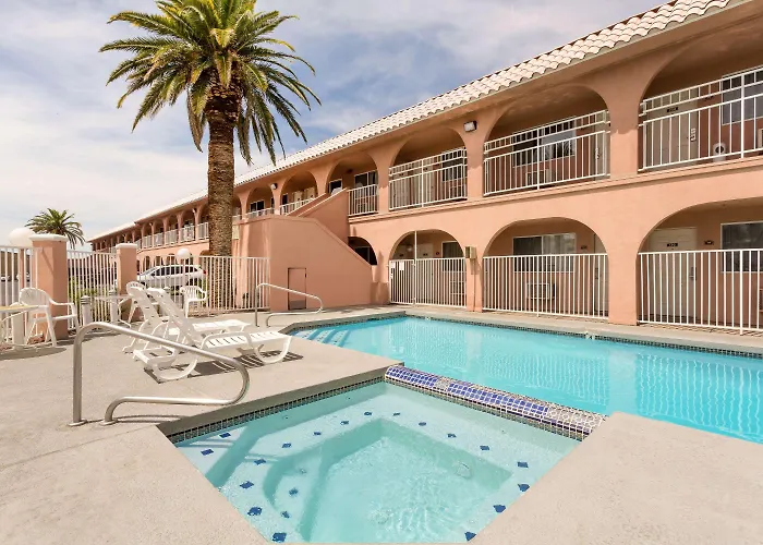 Days By Wyndham Bullhead Hotel 2*