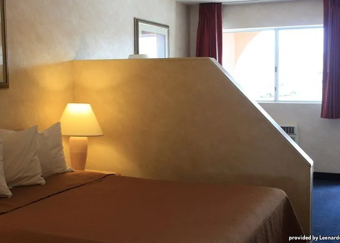 Days By Wyndham Bullhead Hotel 2*