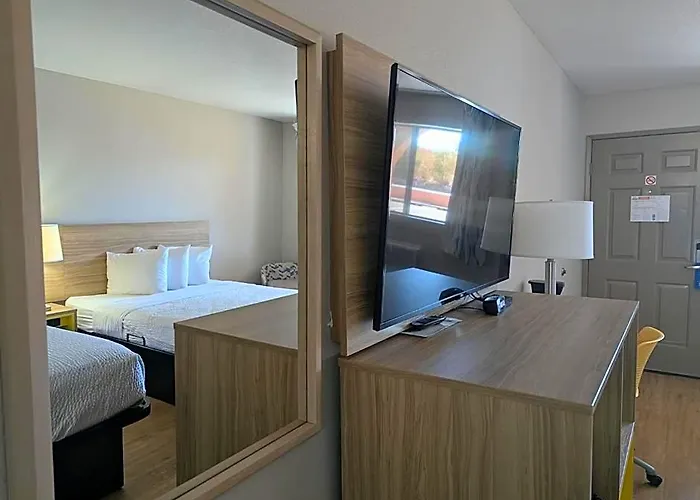 Days By Wyndham Bullhead Hotel 2*
